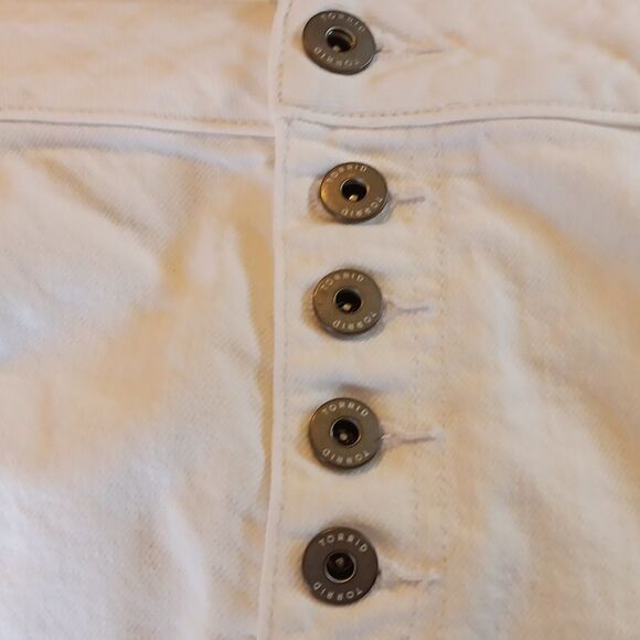 Torrid TWO Pairs of Shorts Bundle - Picture 11 of 14